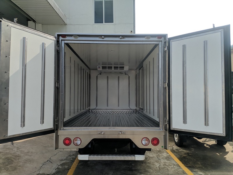 Bên trong thùng xe KIA K250 thùng đông lạnh