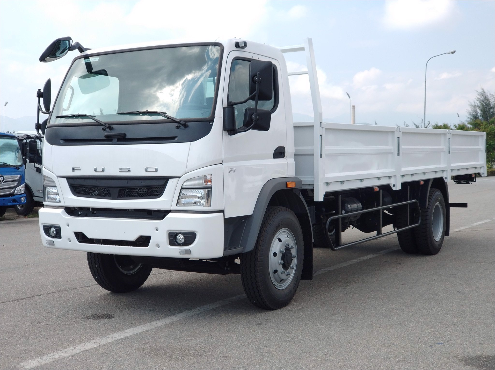 giá xe fuso