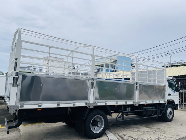 FUSO FI-170L|8.2TẤN|DÀI6M8|THÙNG MUI BẠC