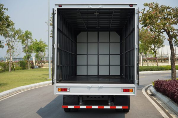 FUSO CANTER TF7.5 THÙNG KÍN | TẢI 3.49 TẤN