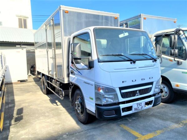 FUSO CANTER TF4.9 THÙNG KÍN | TẢI 1.9 TẤN