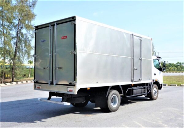 FUSO FA 140 THÙNG KÍN | TẢI 6.6 TẤN