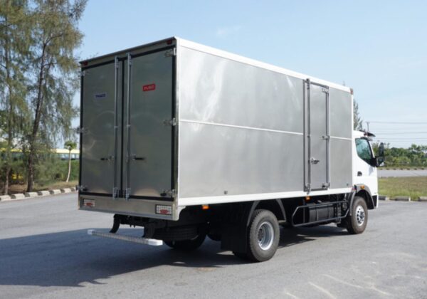 FUSO FA 140L THÙNG KÍN | TẢI 6.4 TẤN