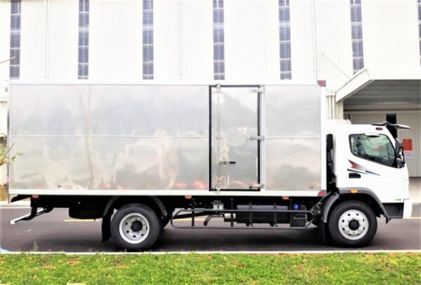 FUSO FI 170 THÙNG KÍN | TẢI 8.2 TẤN