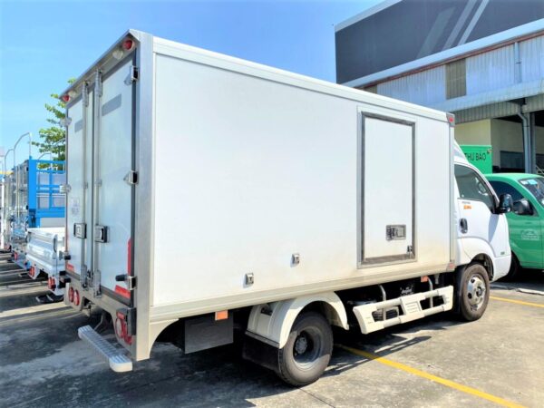 XE TẢI KIA K250 THÙNG ĐÔNG LẠNH | TẢI 1,99 TẤN