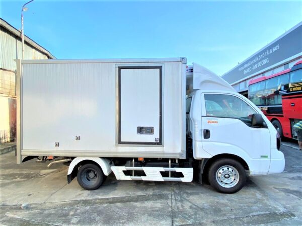 XE TẢI KIA K200 THÙNG ĐÔNG LẠNH, TẢI 1,49 TẤN