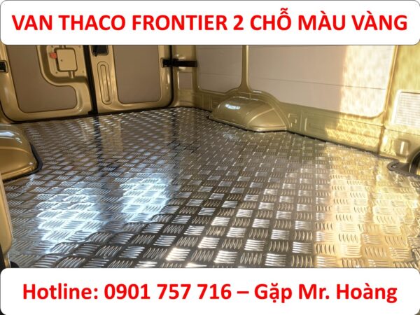 THACO VAN MÀU VÀNG ĐỒNG